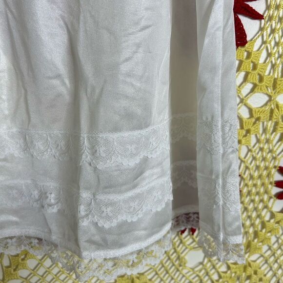 VTG Avon Slip Skirt Size Small - Picture 4 of 11